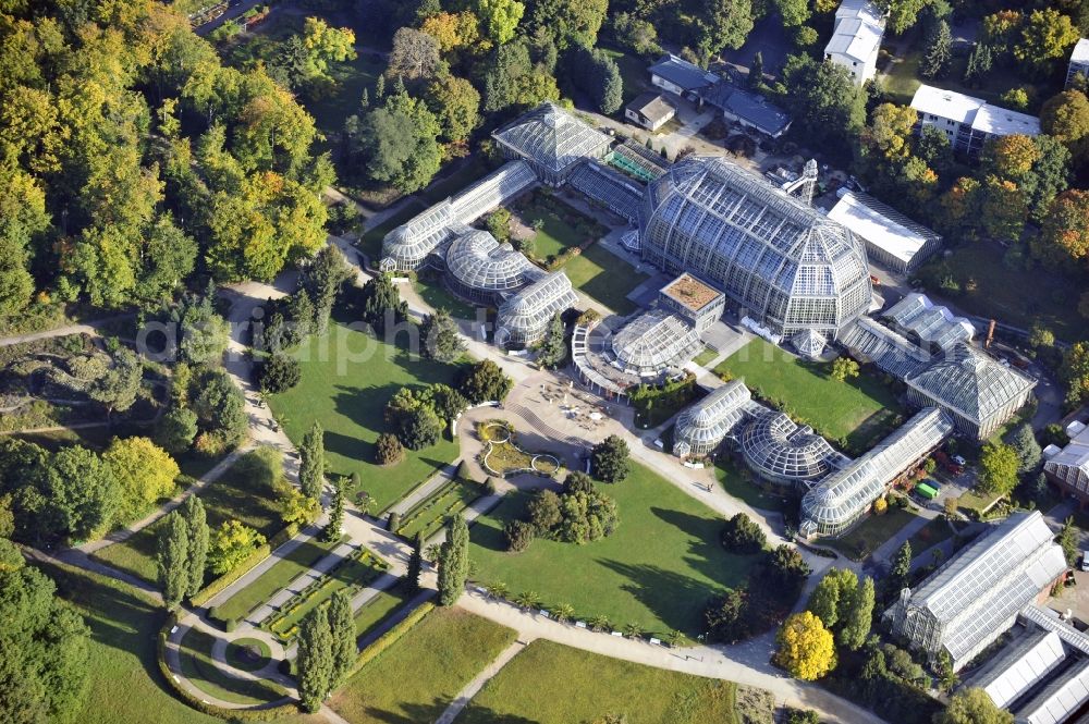 Aerial photograph Berlin - View of tropical house in the botanical garden in Steglitz, Berlin