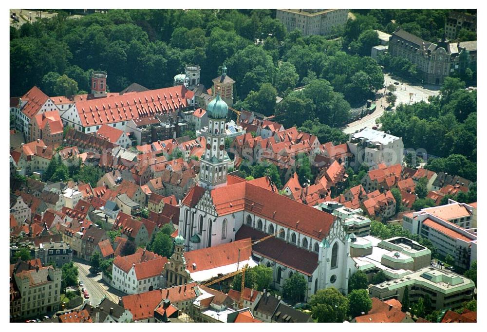 Augsburg / Bayern from above - 12.07.2005 Augsburg (Bayern) Blick auf die St. Ulrich und Afra . Katholische Kirche, errichtet zwischen 1474 und 1612. Begraben liegen die heiligen Ulrich und Afra in der Krypta.