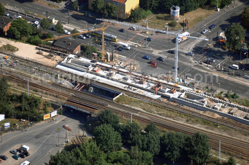 Berlin from above - Blick auf die Umbauarbeiten am S-Bahnhof Adlershof in Berlin-Köpenick. Diese Arbeiten dauern seit Juli 2006 und werden 2010 abgeschlossen sein. Die vorhandenen Brücken, Empfangshallen, Aufgänge und Bahnsteige in Adlershof werden dabei vollständig durch Neubauten ersetzt. Bauherr: Deutsche Bahn AG