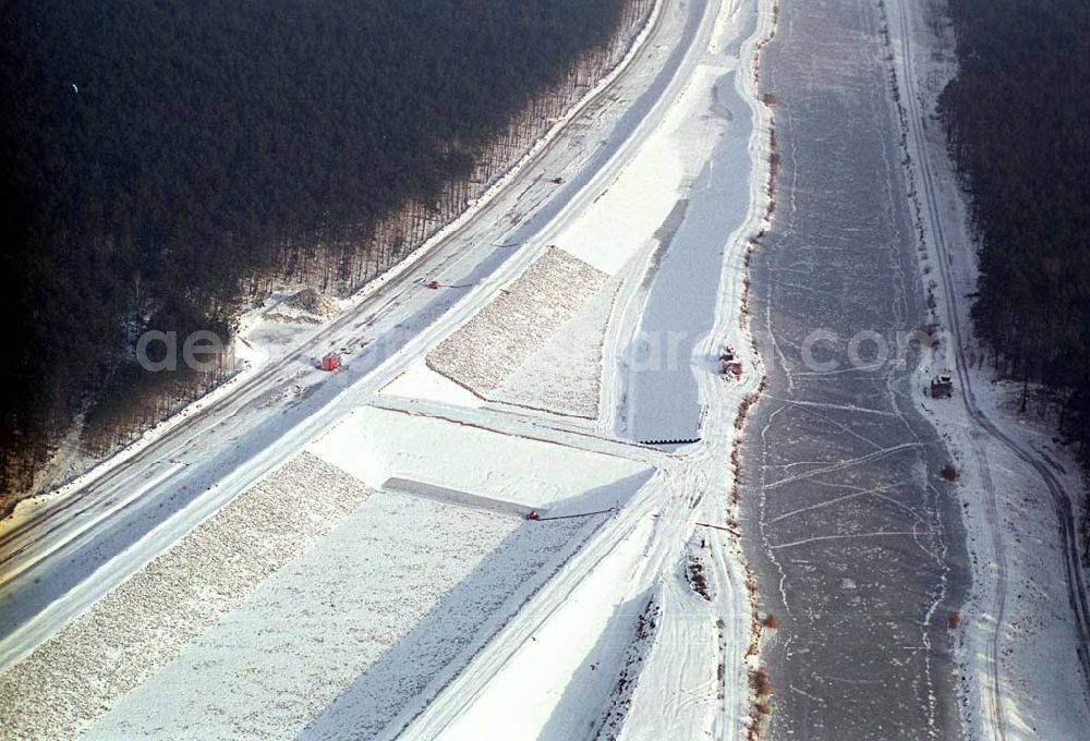 Aerial photograph Eberswalde / Brandenburg - 24.01.2006 Eberswalde: Umleitungsarbeiten am Oder-Havel-Kanal zu Eberswalde im Unterquerbereich der Eisenbahnlinie nach Stralsund. Ein Projekt der Wasser- und Schifffahrtdirektion Ost im Rahmen der Verkehrsprojekte Deutsche Einheit.