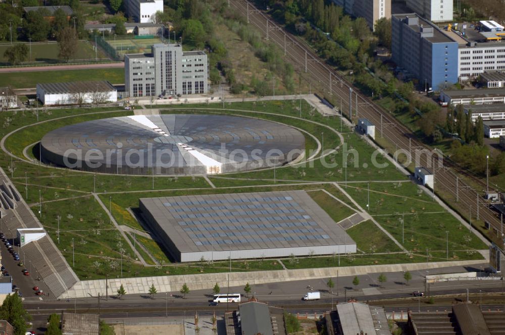 Aerial image Berlin - Blick auf das Velodroman in der Landsberger Allee in Berlin-Prenzlauer Berg. Errichtet durch die OSB-Sportstättenbau i.L.. Betreiber: Velomax Berlin Hallenbetriebs GmbH, Am Falkplatzm,10437 Berlin, Tel.: +49 (0)30 44 30 45 Fax +49 (0)30 44 30 47 09, info@velomax.de