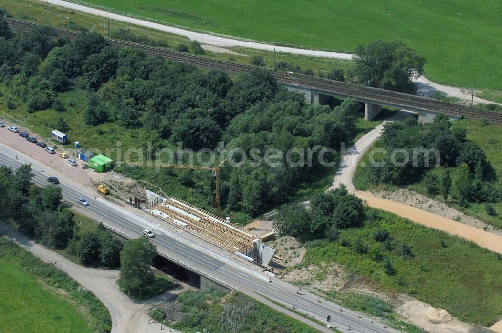 Aerial image Dessau - Blick auf verschiedene Brückenbauwerke an der Baustelle zum Ausbau der B184 zwischen Dessau und Roßlau in Sachsen-Anhalt. Die B184 wird aufgrund des gestiegenen Verkehrsaufkommens 4-streifig über den Verlauf der Elbe hinweg ausgebaut.Bauherr ist der Landesbetrieb Bau Sachsen-Anhalt, die Projektleitung liegt bei SCHÜßLER-PLAN Berlin.