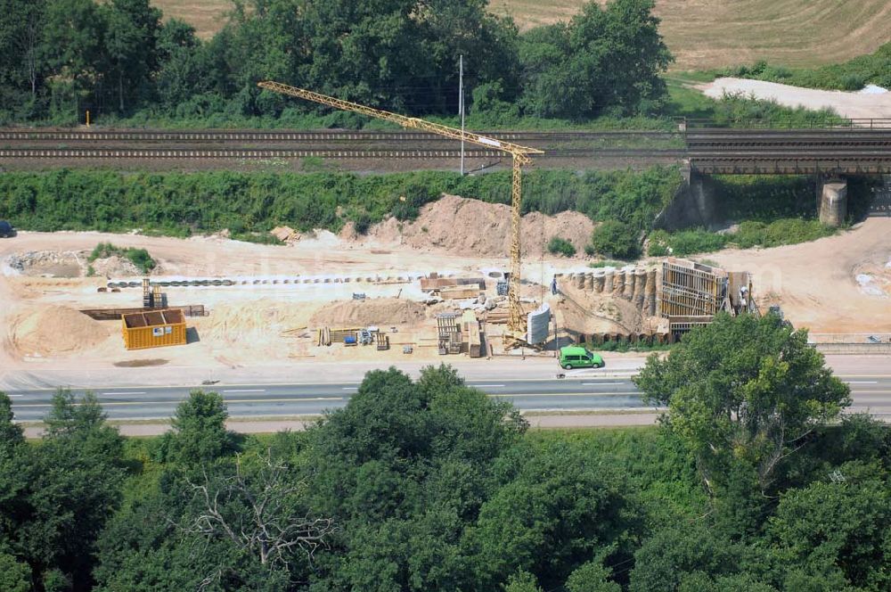 Dessau from the bird's eye view: Blick auf verschiedene Brückenbauwerke an der Baustelle zum Ausbau der B184 zwischen Dessau und Roßlau in Sachsen-Anhalt. Die B184 wird aufgrund des gestiegenen Verkehrsaufkommens 4-streifig über den Verlauf der Elbe hinweg ausgebaut.Bauherr ist der Landesbetrieb Bau Sachsen-Anhalt, die Projektleitung liegt bei SCHÜßLER-PLAN Berlin.