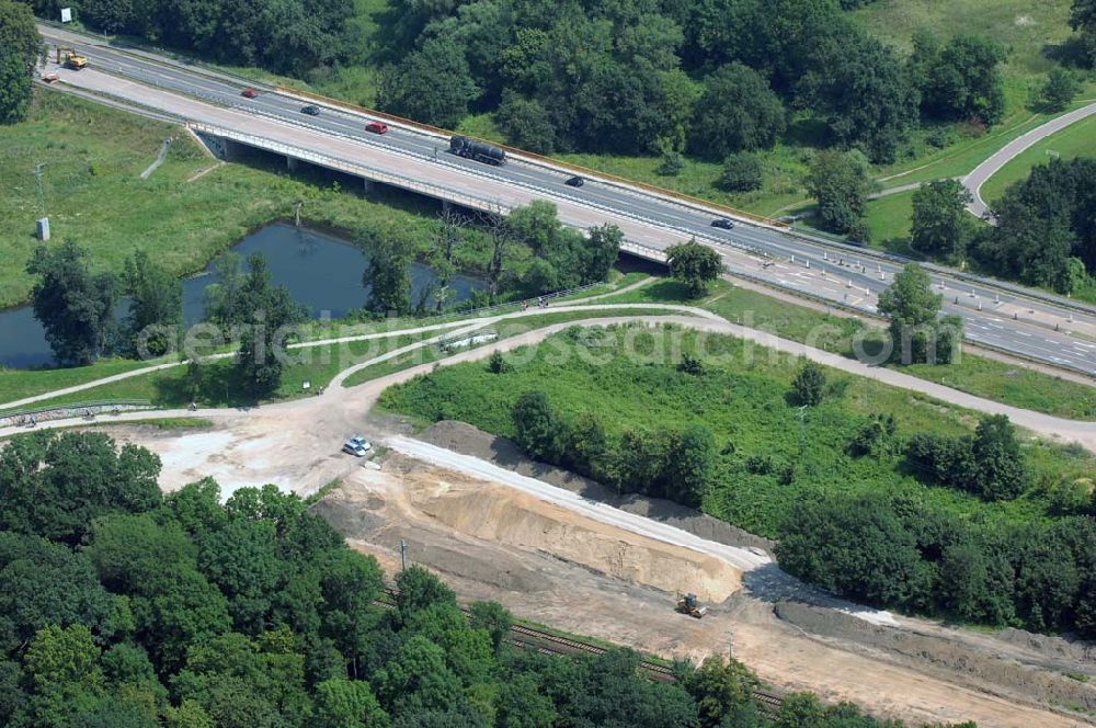 Aerial image Dessau - Blick auf verschiedene Brückenbauwerke an der Baustelle zum Ausbau der B184 zwischen Dessau und Roßlau in Sachsen-Anhalt. Die B184 wird aufgrund des gestiegenen Verkehrsaufkommens 4-streifig über den Verlauf der Elbe hinweg ausgebaut.Bauherr ist der Landesbetrieb Bau Sachsen-Anhalt, die Projektleitung liegt bei SCHÜßLER-PLAN Berlin.