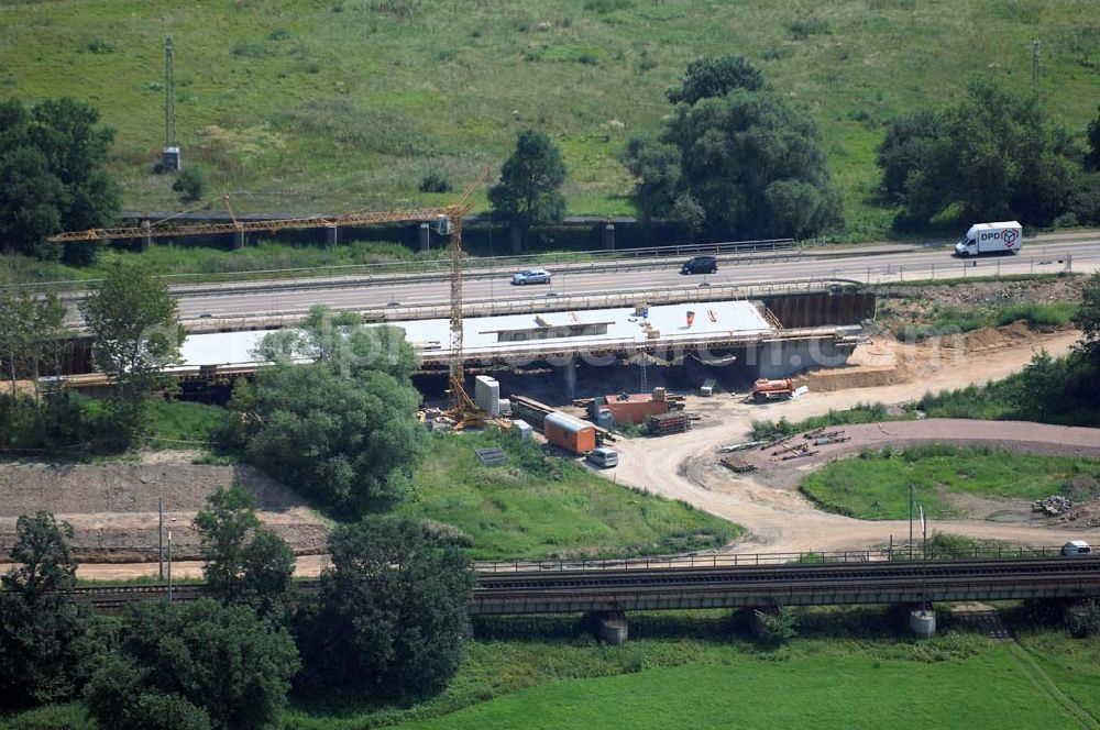 Dessau from the bird's eye view: Blick auf verschiedene Brückenbauwerke an der Baustelle zum Ausbau der B184 zwischen Dessau und Roßlau in Sachsen-Anhalt. Die B184 wird aufgrund des gestiegenen Verkehrsaufkommens 4-streifig über den Verlauf der Elbe hinweg ausgebaut.Bauherr ist der Landesbetrieb Bau Sachsen-Anhalt, die Projektleitung liegt bei SCHÜßLER-PLAN Berlin.