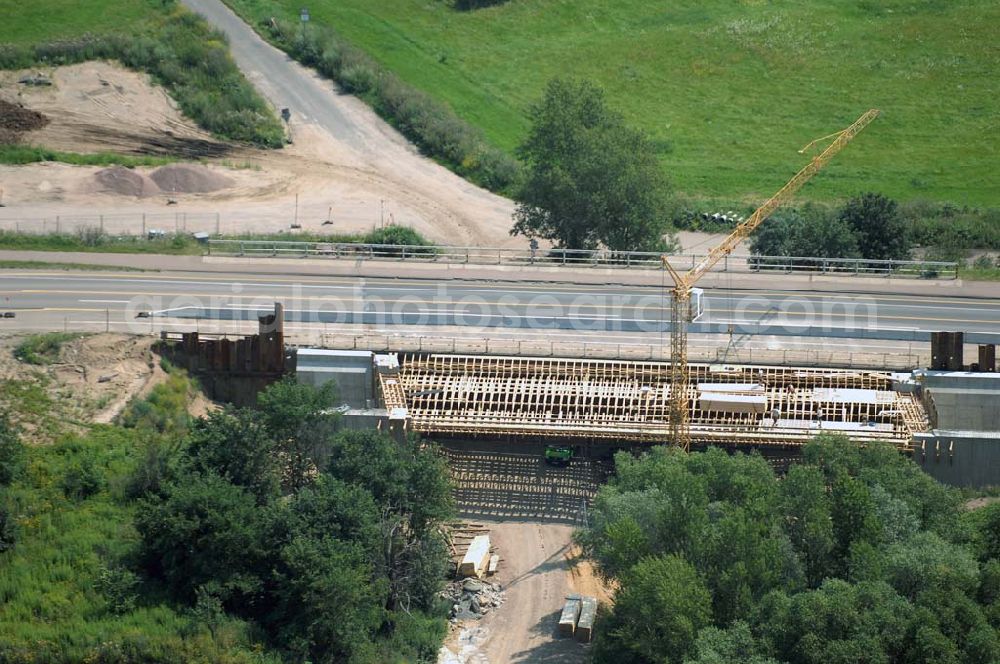 Dessau from above - Blick auf verschiedene Brückenbauwerke an der Baustelle zum Ausbau der B184 zwischen Dessau und Roßlau in Sachsen-Anhalt. Die B184 wird aufgrund des gestiegenen Verkehrsaufkommens 4-streifig über den Verlauf der Elbe hinweg ausgebaut.Bauherr ist der Landesbetrieb Bau Sachsen-Anhalt, die Projektleitung liegt bei SCHÜßLER-PLAN Berlin.