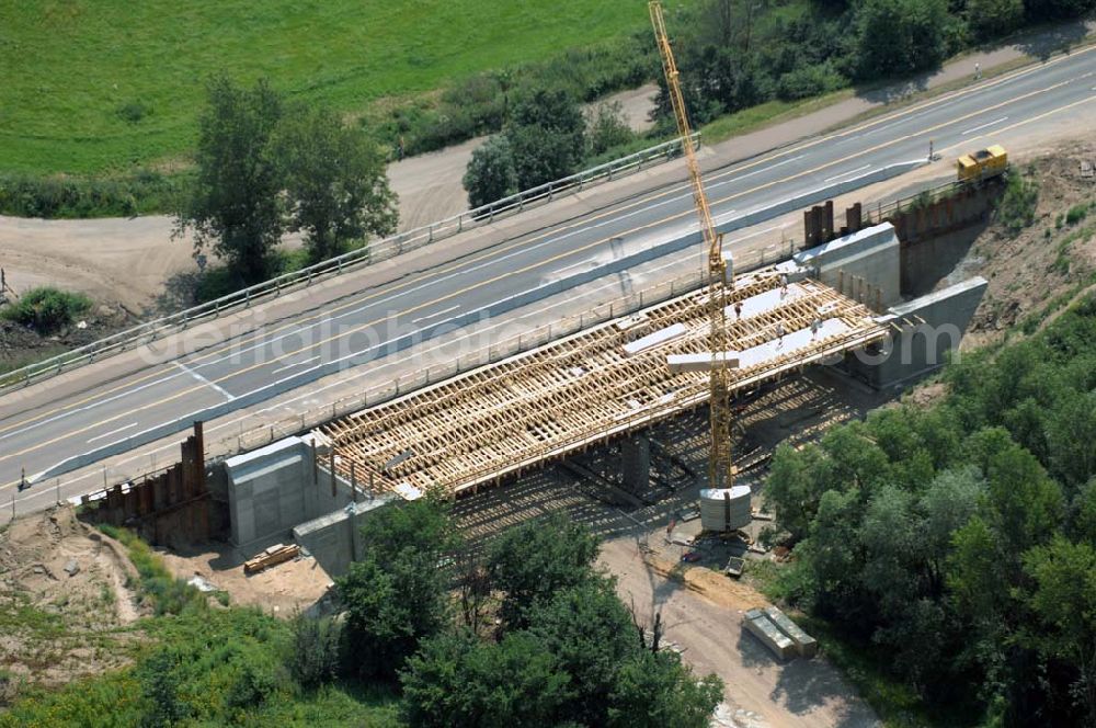 Dessau from the bird's eye view: Blick auf verschiedene Brückenbauwerke an der Baustelle zum Ausbau der B184 zwischen Dessau und Roßlau in Sachsen-Anhalt. Die B184 wird aufgrund des gestiegenen Verkehrsaufkommens 4-streifig über den Verlauf der Elbe hinweg ausgebaut.Bauherr ist der Landesbetrieb Bau Sachsen-Anhalt, die Projektleitung liegt bei SCHÜßLER-PLAN Berlin.