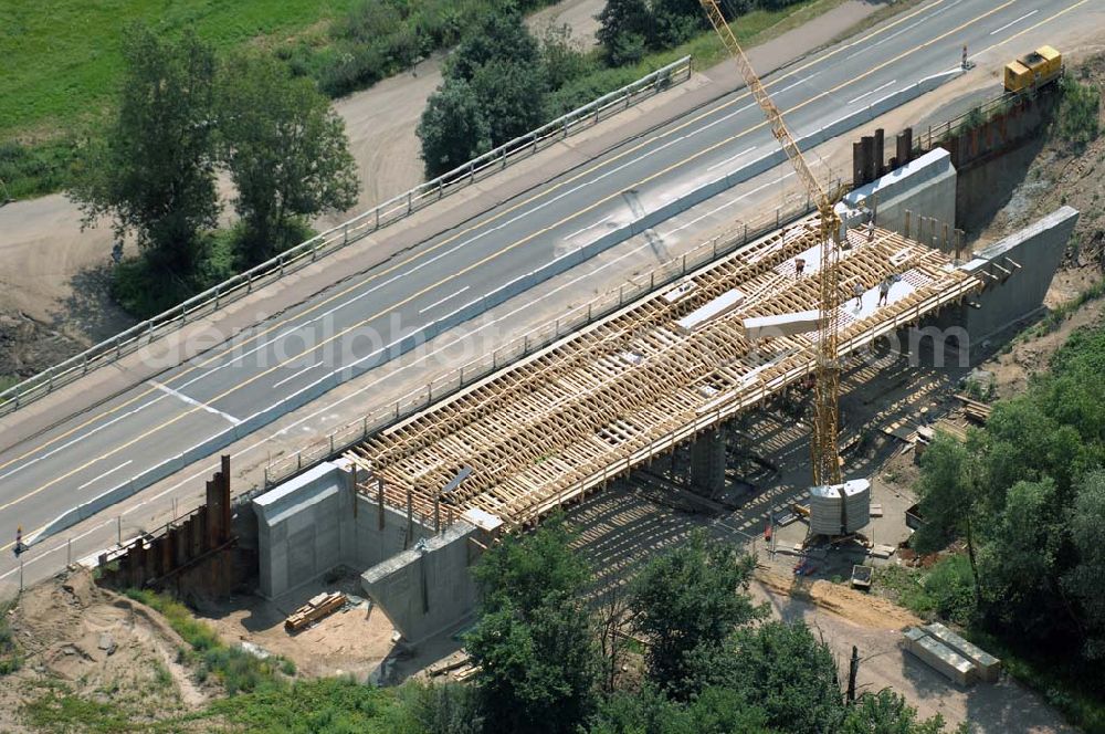 Aerial image Dessau - Blick auf verschiedene Brückenbauwerke an der Baustelle zum Ausbau der B184 zwischen Dessau und Roßlau in Sachsen-Anhalt. Die B184 wird aufgrund des gestiegenen Verkehrsaufkommens 4-streifig über den Verlauf der Elbe hinweg ausgebaut.Bauherr ist der Landesbetrieb Bau Sachsen-Anhalt, die Projektleitung liegt bei SCHÜßLER-PLAN Berlin.