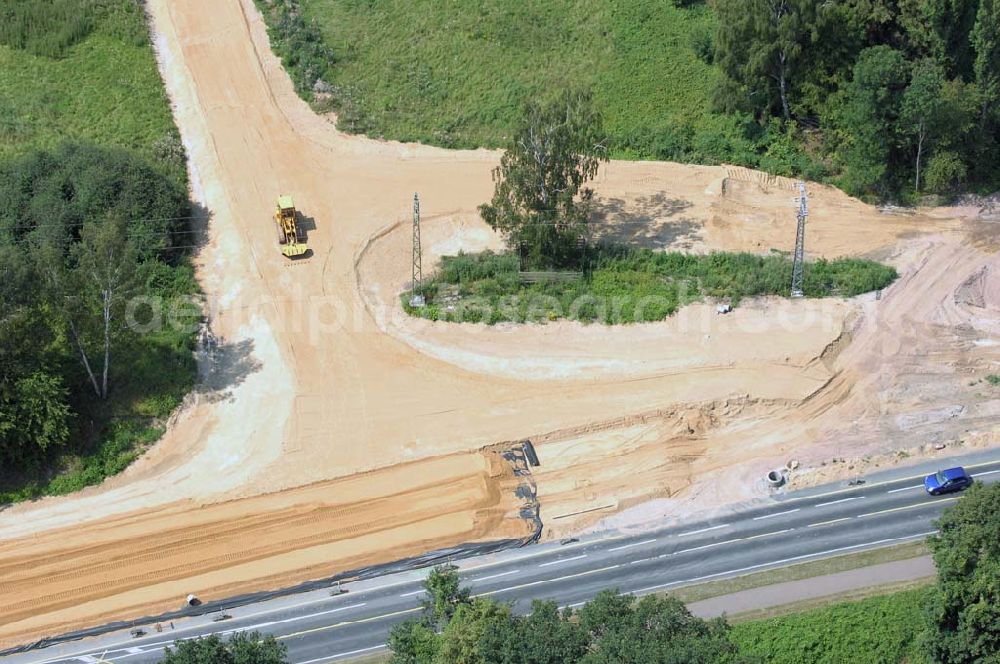 Aerial image Dessau - Blick auf verschiedene Brückenbauwerke an der Baustelle zum Ausbau der B184 zwischen Dessau und Roßlau in Sachsen-Anhalt. Die B184 wird aufgrund des gestiegenen Verkehrsaufkommens 4-streifig über den Verlauf der Elbe hinweg ausgebaut.Bauherr ist der Landesbetrieb Bau Sachsen-Anhalt, die Projektleitung liegt bei SCHÜßLER-PLAN Berlin.