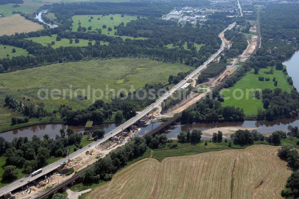 Dessau from the bird's eye view: Blick auf verschiedene Brückenbauwerke an der Baustelle zum Ausbau der B184 zwischen Dessau und Roßlau in Sachsen-Anhalt. Die B184 wird aufgrund des gestiegenen Verkehrsaufkommens 4-streifig über den Verlauf der Elbe hinweg ausgebaut.Bauherr ist der Landesbetrieb Bau Sachsen-Anhalt, die Projektleitung liegt bei SCHÜßLER-PLAN Berlin.