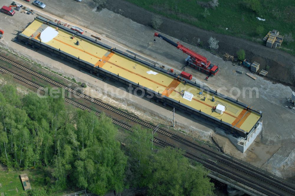 Roßlau from above - Blick auf verschiedene Brückenbauwerke an der Baustelle zum Ausbau der B184 zwischen Dessau und Roßlau in Sachsen-Anhalt. Die B184 wird aufgrund des gestiegenen Verkehrsaufkommens 4-streifig über den Verlauf der Elbe hinweg ausgebaut.Bauherr ist der Landesbetrieb Bau Sachsen-Anhalt, die Projektleitung liegt bei SCHÜßLER-PLAN Berlin.