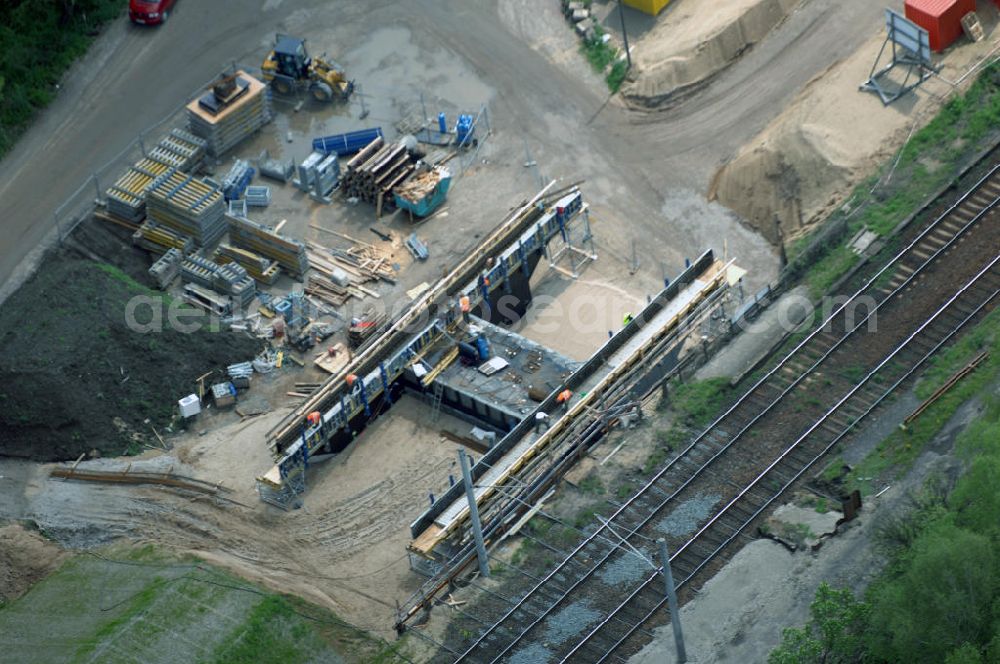 Roßlau from above - Blick auf verschiedene Brückenbauwerke an der Baustelle zum Ausbau der B184 zwischen Dessau und Roßlau in Sachsen-Anhalt. Die B184 wird aufgrund des gestiegenen Verkehrsaufkommens 4-streifig über den Verlauf der Elbe hinweg ausgebaut.Bauherr ist der Landesbetrieb Bau Sachsen-Anhalt, die Projektleitung liegt bei SCHÜßLER-PLAN Berlin.