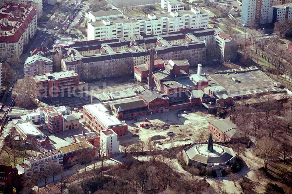 Aerial photograph Berlin-Kreuzberg - Blick auf das Viktoria Quartier in Berlin-Kreuberg. Wohn- und Geschäftshausbau an der Methfesselstraße (ehem. Schultheiß-Brauerei) am Kreuzberg in Berlin-Kreuzberg. Investor: Baywobau Berlin Methfesselstr. 42, 10965 Berlin tel.:030- 39 88 17 15,