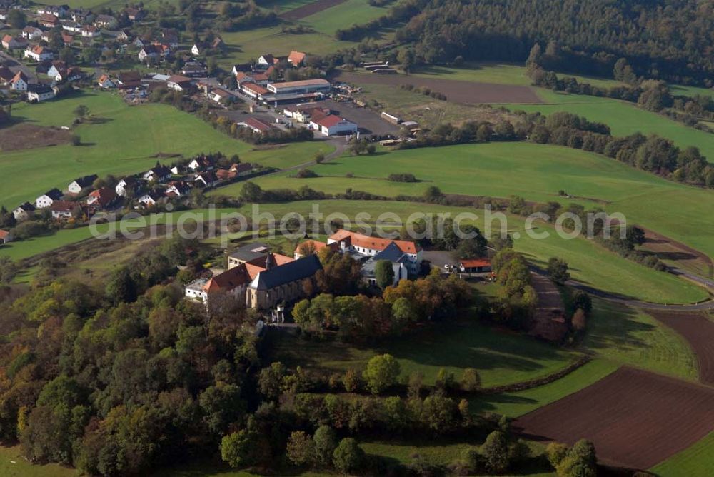 Bad Brückenau from above - Blick auf den Volkersberg mit dem Haus Volkersberg - eine katholische Landvolkshochschule und Jugenbildungstätte, der Wallfahrtskirche und dem Franziskanerkloster. Kontakt: Haus Volkersberg, 97769 Bad Brückenau/Volkers; Tel: 09741-9132-00