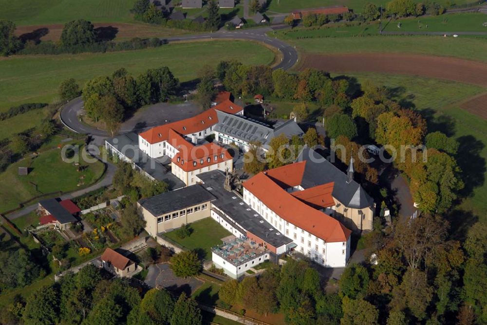 Aerial image Bad Brückenau - Blick auf den Volkersberg mit dem Haus Volkersberg - eine katholische Landvolkshochschule und Jugenbildungstätte, der Wallfahrtskirche und dem Franziskanerkloster. Kontakt: Haus Volkersberg, 97769 Bad Brückenau/Volkers; Tel: 09741-9132-00