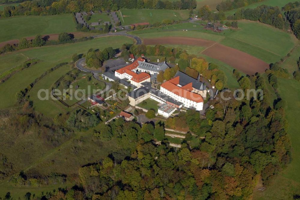 Bad Brückenau from above - Blick auf den Volkersberg mit dem Haus Volkersberg - eine katholische Landvolkshochschule und Jugenbildungstätte, der Wallfahrtskirche und dem Franziskanerkloster. Kontakt: Haus Volkersberg, 97769 Bad Brückenau/Volkers; Tel: 09741-9132-00