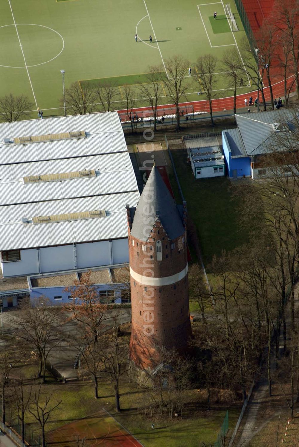 Aerial photograph Bernau - ; Blick auf den Wasserturm in Bernau; Stadtverwaltung Bernau bei Berlin; Marktplatz 2; 16321 Bernau bei Berlin; Tel. (0 33 38) 3 65-0; http://