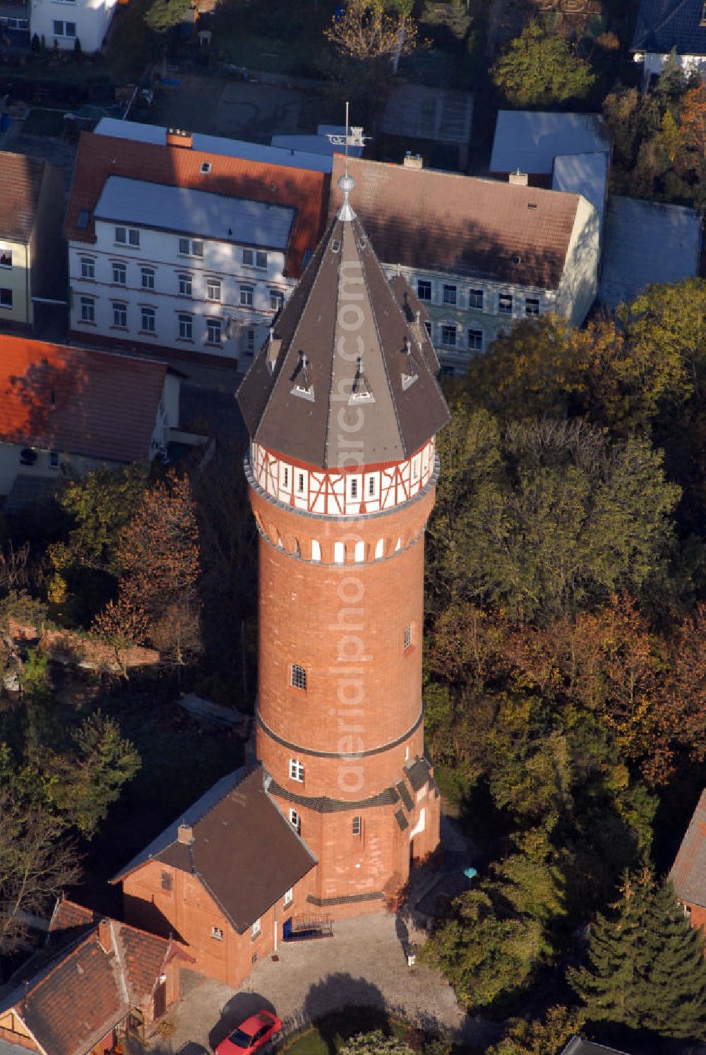 Burg from the bird's eye view: Blick auf den Wasserturm (erbaut 1902) in Burg bei Magdeburg.