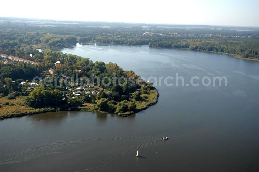 Brandenburg OT Kirchmöser from the bird's eye view: Blick auf den Wendsee bei Kirchmöser mit der Mündung der Havel, welche durch den See hindurchfließt, in den Elbe-Havel-Kanal.