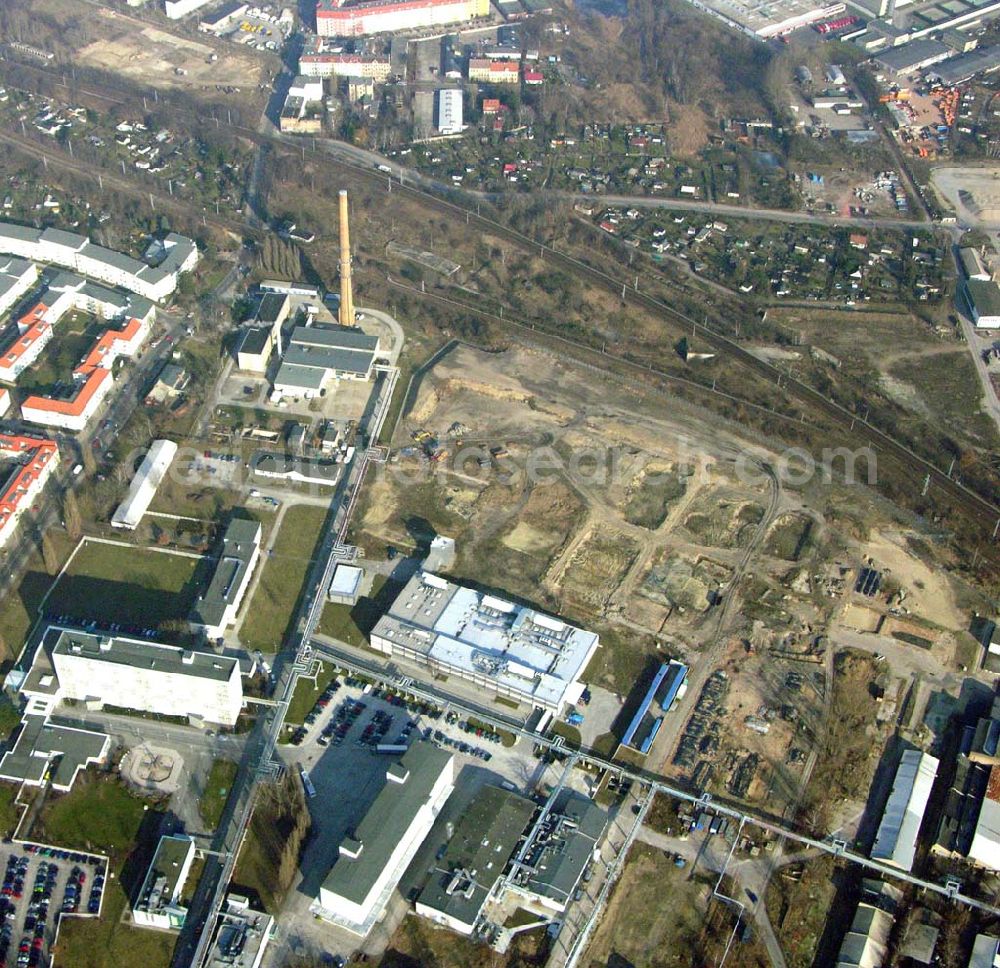 Berlin from the bird's eye view: 07.02.2005 Blick auf das Werksgelände der Berlin Chemie AG. Vorstandsvorsitzender: Dr. Reinhard Uppenkamp, Projektmanagement: Beate Schott email: bschott@berlin-chemie.de, Sitz der Gesellschaft: Glienicker Weg 125 – 127 12489 Berlin, fon: (+49) 030-6707-0 ,fax: (+49)030-6707-2120, email: info@berlin-chemie.de