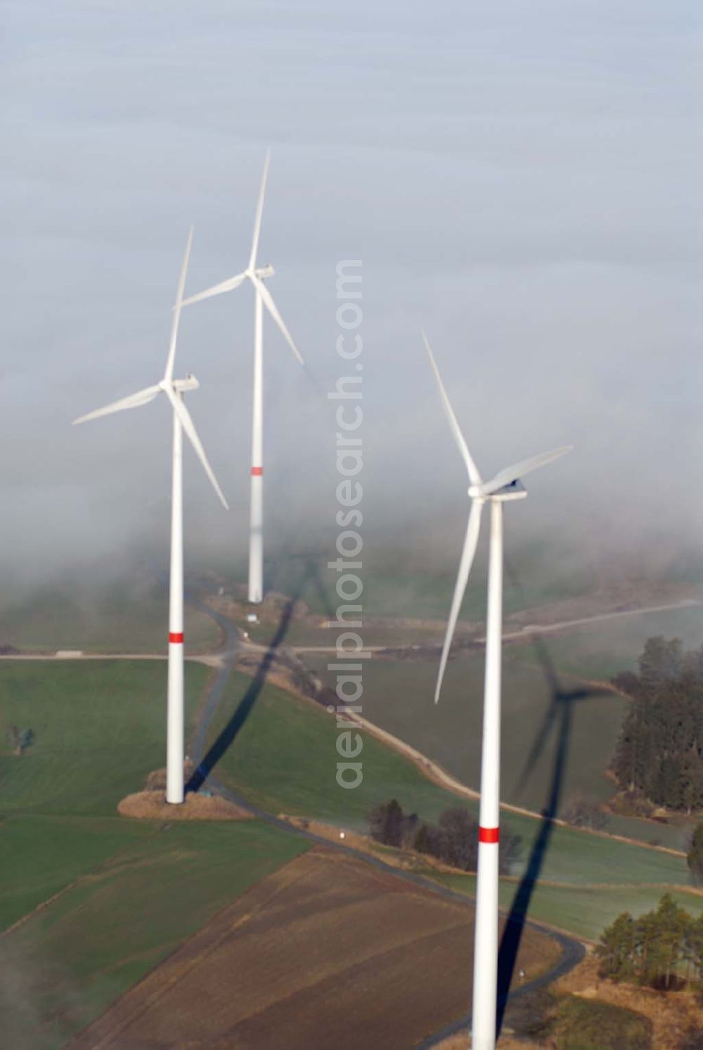 Creußen from the bird's eye view: , Blick auf den Windpark Creußen Neuhof. Creußen ist eine Kleinstadt in Nordbayern. Gesellschaft für Sonnen- und Windenergietechniken, Löherstraße 24, 72820 Sonnenbühl, Tel: 07128 - 3808 0, Fax: 07128 - 3808 38, E-Mail: info@sowitec-projekt.de, Geschäftsführer: Frank Hummel. Stadt Creußen, Bahnhofstr. 11, 95473 Creußen, Tel. 09270-989-0, Fax. 09270-989-77, e-mail: stadt@stadt-creussen.de