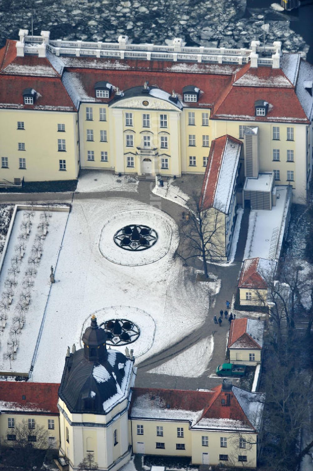 Berlin from the bird's eye view: Views of the snow-covered castle Köpenick in Berlin