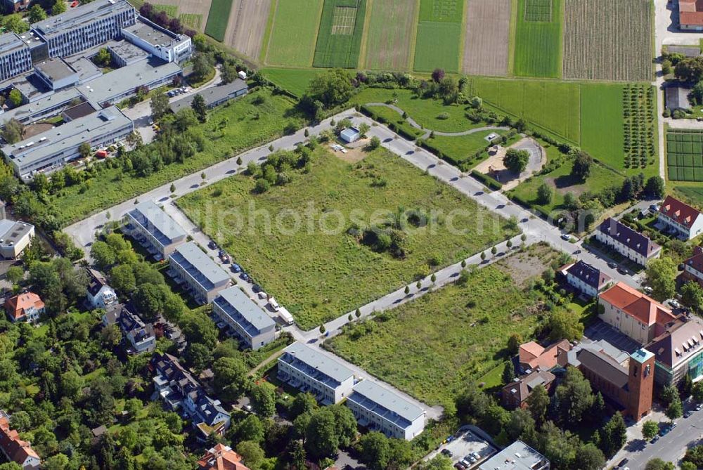 Berlin-Dahlem from above - Blick auf die Wohnanlage an der Königin-Luise-Strasse in Berlin Dahlem der cds Wohnbau Berlin GmbH