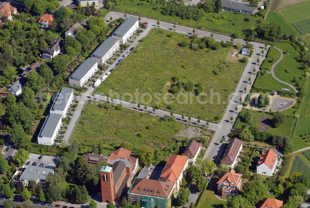 Berlin-Dahlem from above - Blick auf die Wohnanlage an der Königin-Luise-Strasse in Berlin Dahlem der cds Wohnbau Berlin GmbH