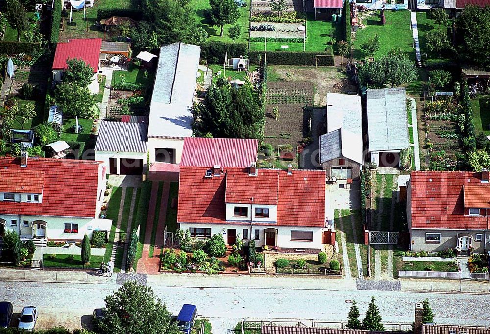 Aerial image Mirow / Mecklenburg Vorpommern - Blick auf ein Wohngebiet in Mirow / Mecklenburg Vorpommern 16.09.03