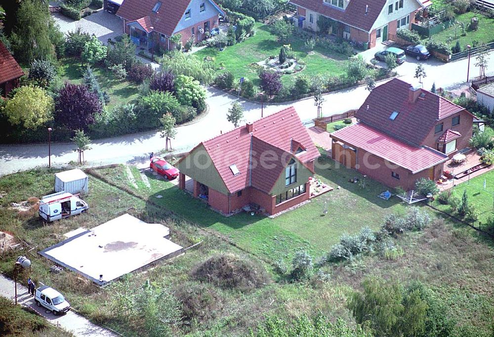 Mirow / Mecklenburg Vorpommern from above - Blick auf ein Wohngebiet in Mirow / Mecklenburg Vorpommern 16.09.03