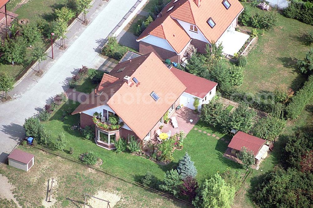 Aerial image Mirow / Mecklenburg Vorpommern - Blick auf ein Wohngebiet in Mirow / Mecklenburg Vorpommern 16.09.03