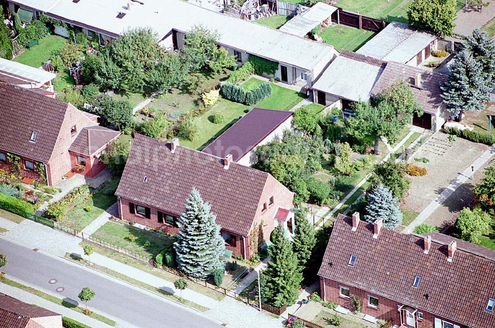 Aerial image Mirow / Mecklenburg Vorpommern - Blick auf ein Wohngebiet in Mirow / Mecklenburg Vorpommern 16.09.03