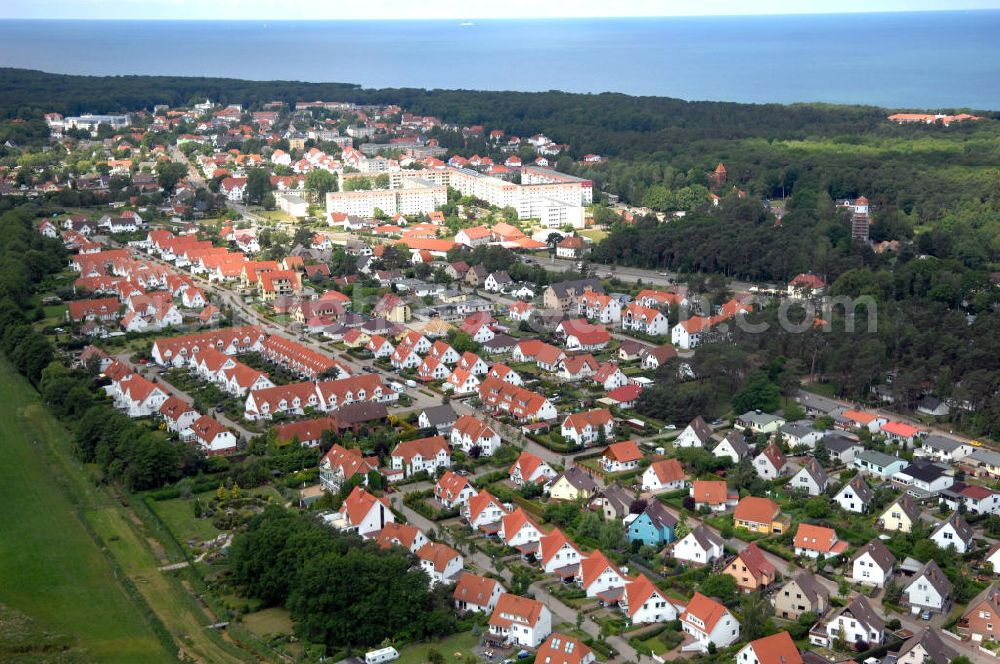 Graal-Müritz from the bird's eye view: Blick auf das Wohngebiet Koppenheide in Graal-Müritz in Mecklenburg-Vorpommern. Der Wohnkomplex wurde von der HAWO Bauträger KG zwischen 1996 und 2004 neu errichtet und besteht aus Wochenend- und diversen Einzelhäusern, Kontakt: