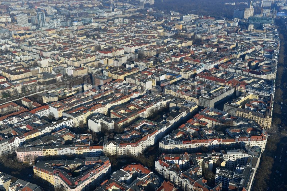 Berlin from the bird's eye view: View of the houses north of Kurfuerstendamm at the level of the S-Bahn station Berlin-Savignyplatz