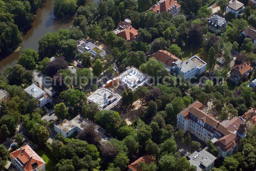 Aerial image Berlin - Blick auf das Wohnneubaubaufeld der PREMIER Wohnbau an der Delbrückstrasse in Berlin-Steglitz an der Hundekehle.