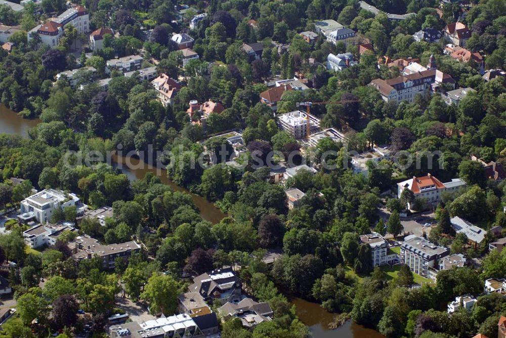 Berlin from the bird's eye view: Blick auf das Wohnneubaubaufeld der PREMIER Wohnbau an der Delbrückstrasse in Berlin-Steglitz an der Hundekehle.