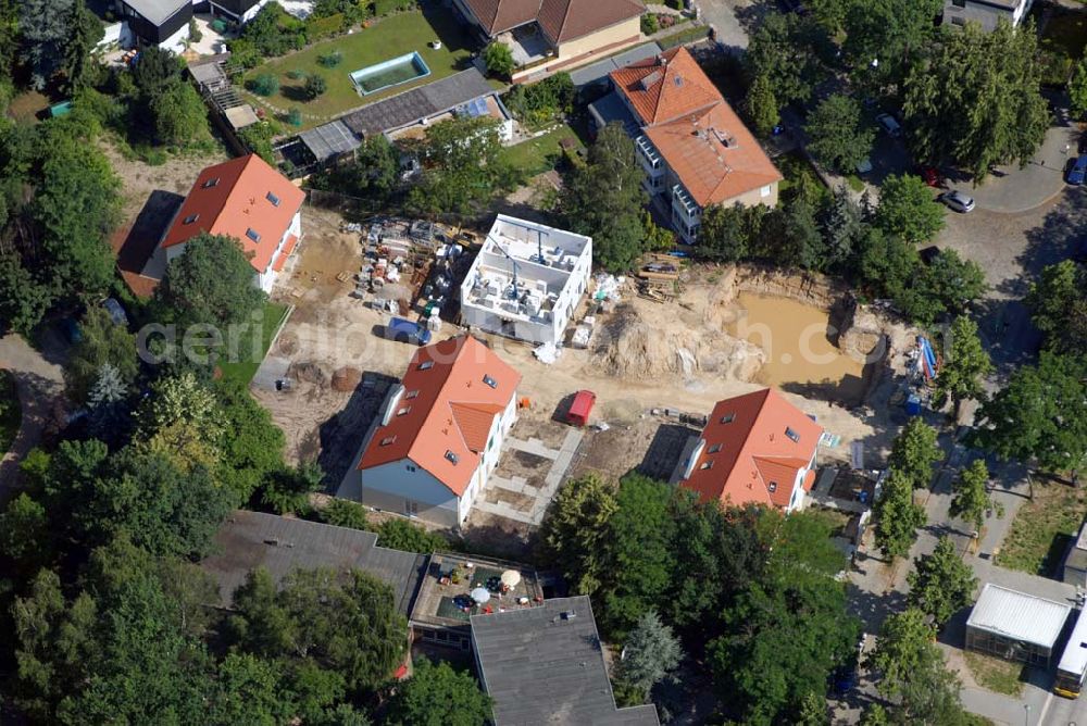 Berlin from above - Blick auf das Wohnneubaubaufeld der PREMIER Wohnbau an der Fürstenstraße in Berlin-Lichterfelde