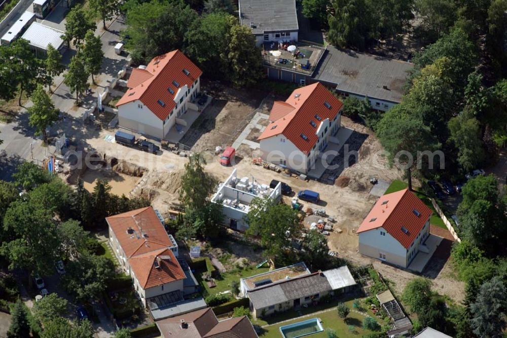 Aerial image Berlin - Blick auf das Wohnneubaubaufeld der PREMIER Wohnbau an der Fürstenstraße in Berlin-Lichterfelde