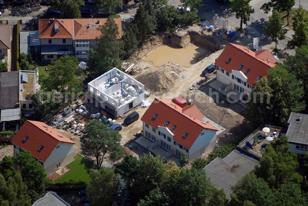 Berlin from the bird's eye view: Blick auf das Wohnneubaubaufeld der PREMIER Wohnbau an der Fürstenstraße in Berlin-Lichterfelde