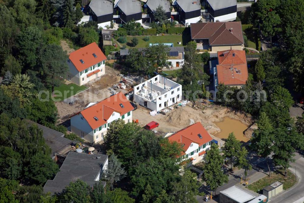 Aerial image Berlin - Blick auf das Wohnneubaubaufeld der PREMIER Wohnbau an der Fürstenstraße in Berlin-Lichterfelde