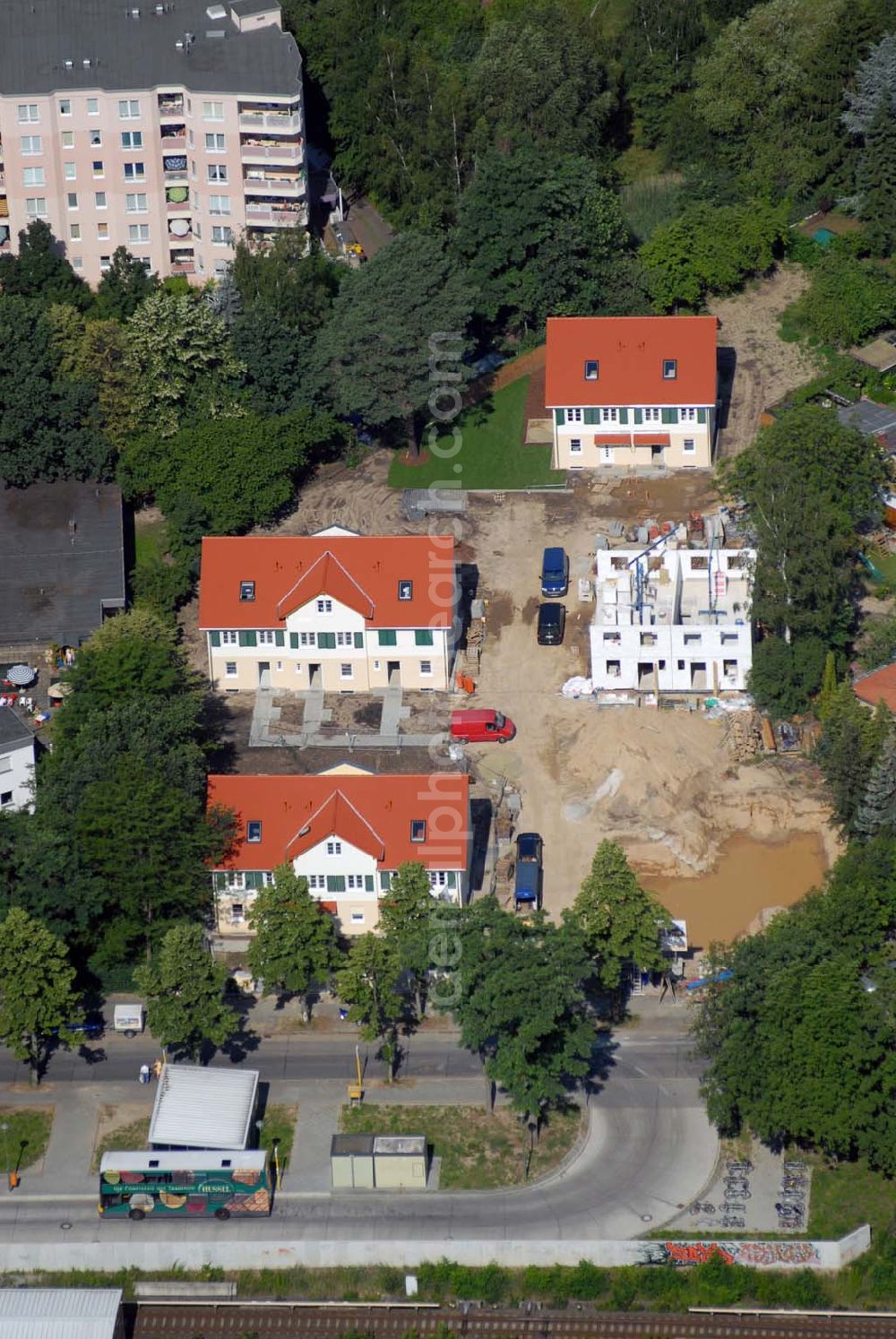 Aerial image Berlin - Blick auf das Wohnneubaubaufeld der PREMIER Wohnbau an der Fürstenstraße in Berlin-Lichterfelde