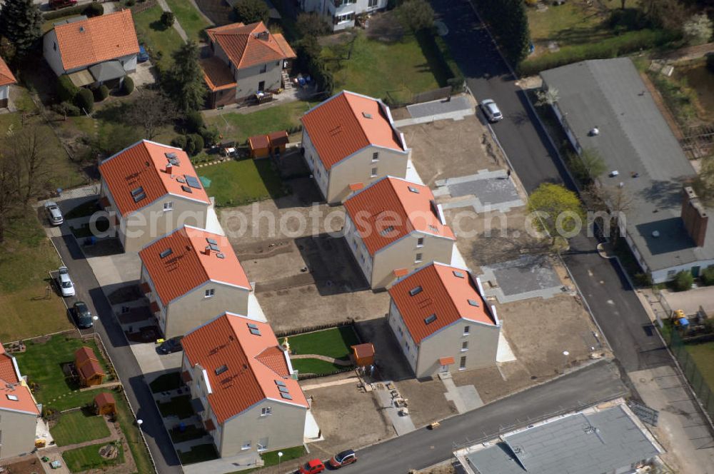 Aerial photograph Berlin - Blick auf das Wohnneubaubaufeld der PREMIER Wohnbau am Werdohler Weg in 13570 Berlin Tegel