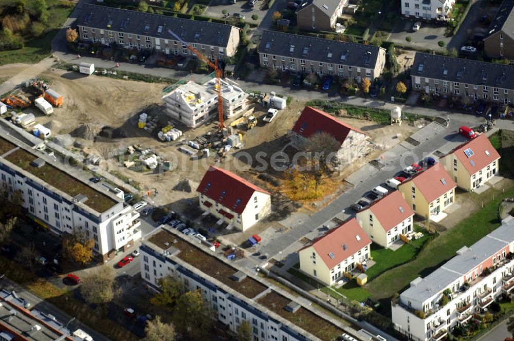 Aerial photograph Berlin - Blick auf das Wohnneubaugebiet der cds Wohnbau Berlin GmbH an der Tauernallee / Im Lesachtal, Wetzmannweg, Quarzweg in 12107 Berlin-Mariendorf. cds Wohnbau Berlin GmbH, Reinhardtstraße 8 in 10117 BERLIN. berlin@cds-wohnbau.de