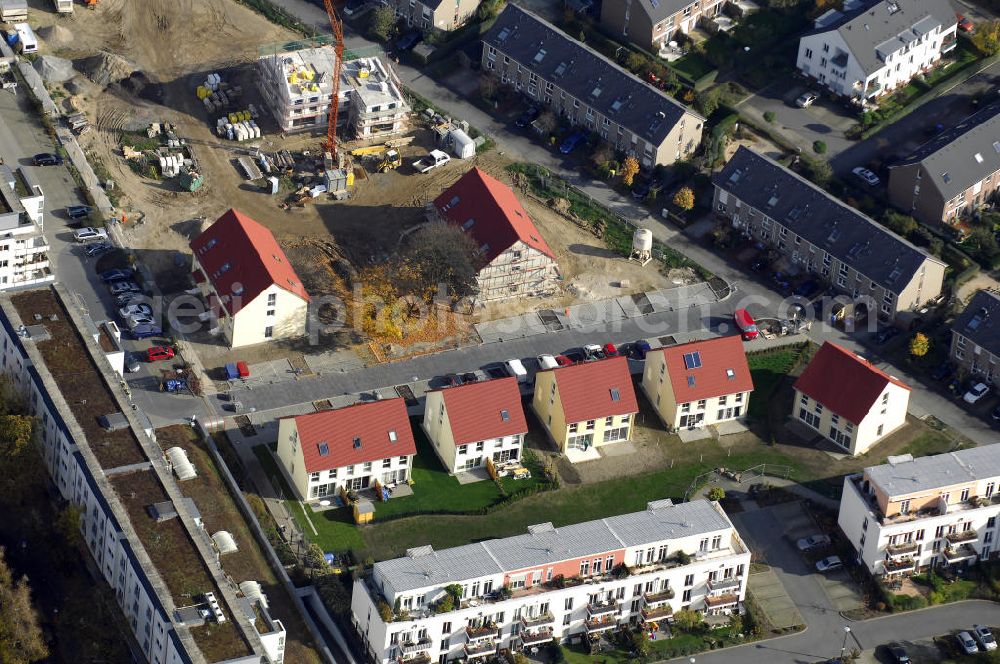 Aerial image Berlin - Blick auf das Wohnneubaugebiet der cds Wohnbau Berlin GmbH an der Tauernallee / Im Lesachtal, Wetzmannweg, Quarzweg in 12107 Berlin-Mariendorf. cds Wohnbau Berlin GmbH, Reinhardtstraße 8 in 10117 BERLIN. berlin@cds-wohnbau.de