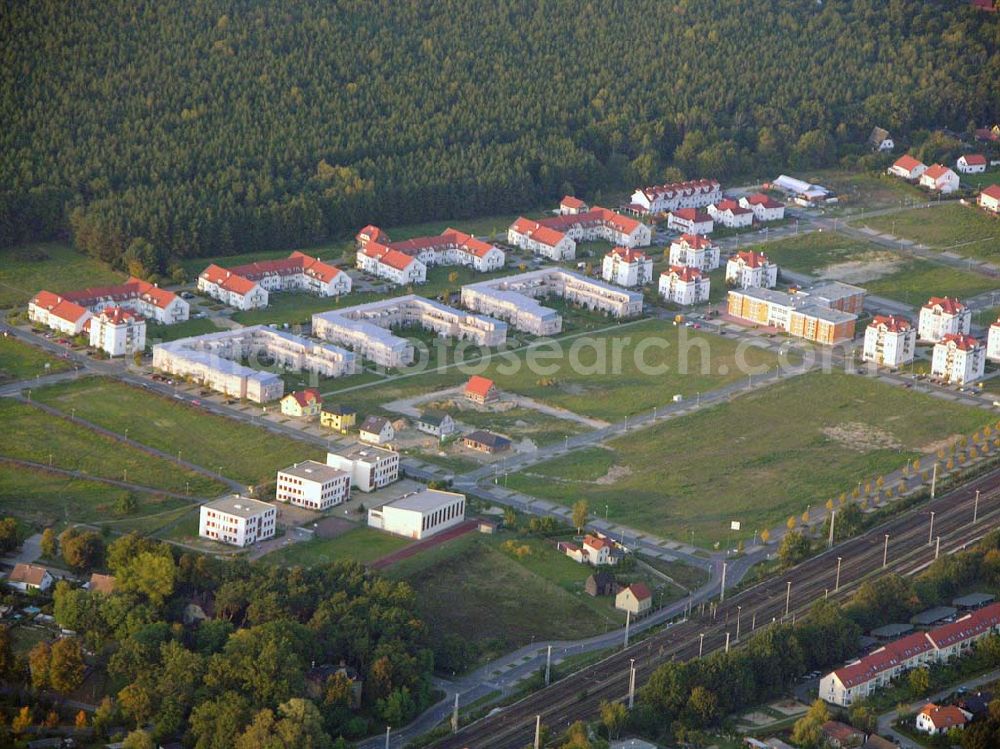 Michendorf from above - 05.10.2004 Blick auf das Wohnungsneubaugebiet in Michendorf/ Potsdam Mittelmark.