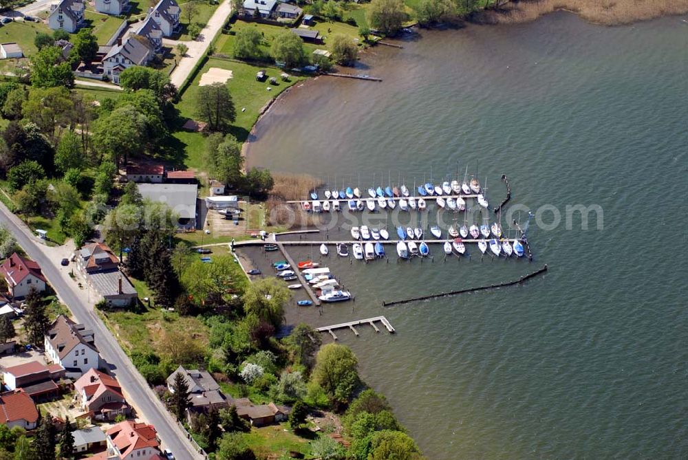 Diensdorf am Scharmützelsee (Brandenburg) from the bird's eye view: Blick auf den Yachtclub-Hafen in Diensdorf (Brandenburg). Kontakt: Yachtclub Diensdorf e.V., Hauptstraße 20, 15864 Diensdorf,