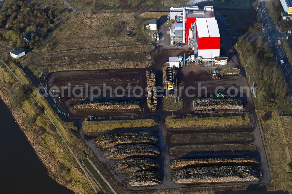 Aerial image Piesteritz - Power station plants of the combined heat and power station - regional heat - Biomasseheizkraftwerk in Piesteritz in the state Saxony-Anhalt, Germany