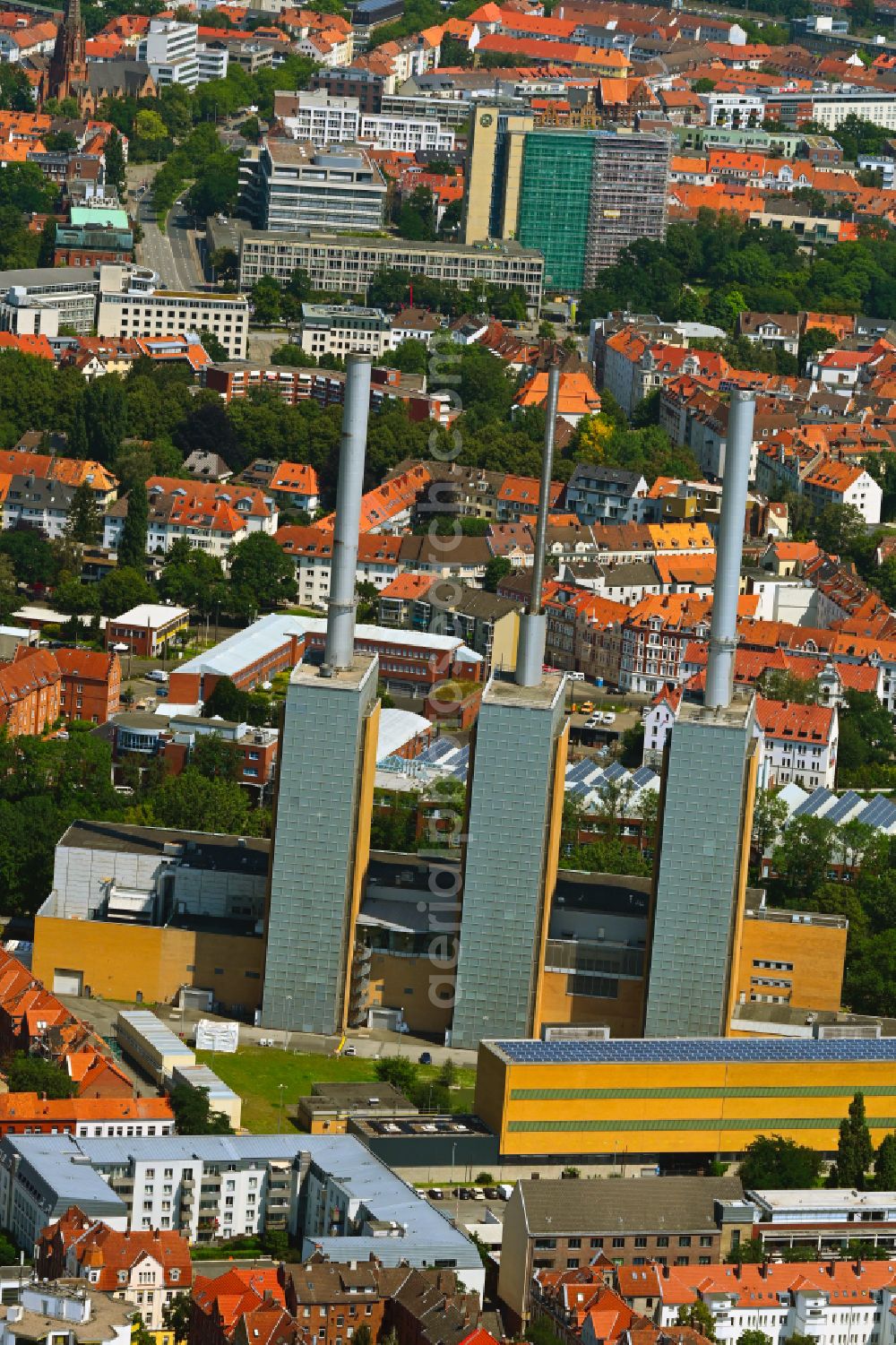 Aerial image Hannover - Power station plants of the combined heat and power station - regional heat Heizkraftwerk Linden on Spinnereistrasse in the district Linden - Nord in Hannover in the state Lower Saxony, Germany