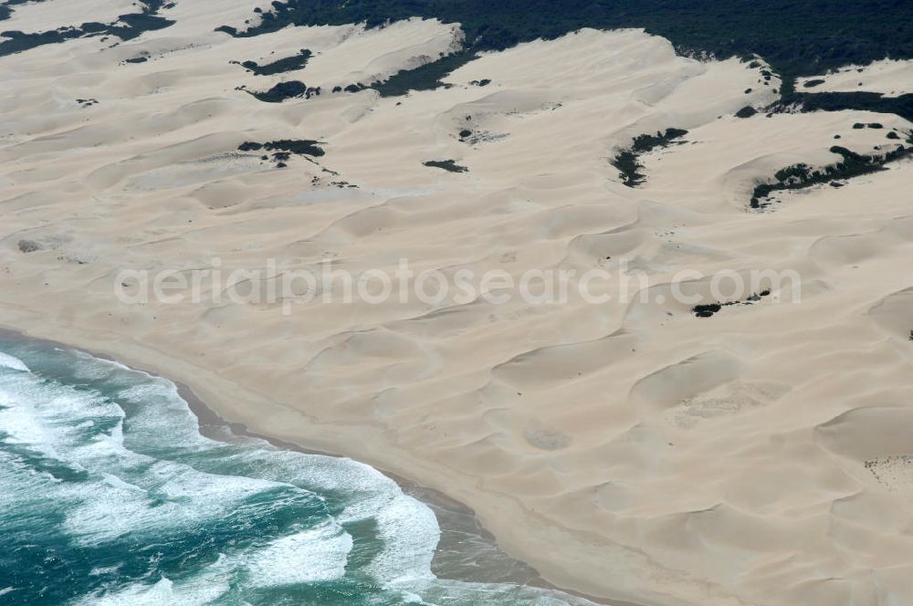 Blue Horizon Bay from the bird's eye view: Blick auf den Strandbereich Blue Horizon Bay am Indischen Ozean. Blue Horizon Bay beach area on the Indian Ocean.