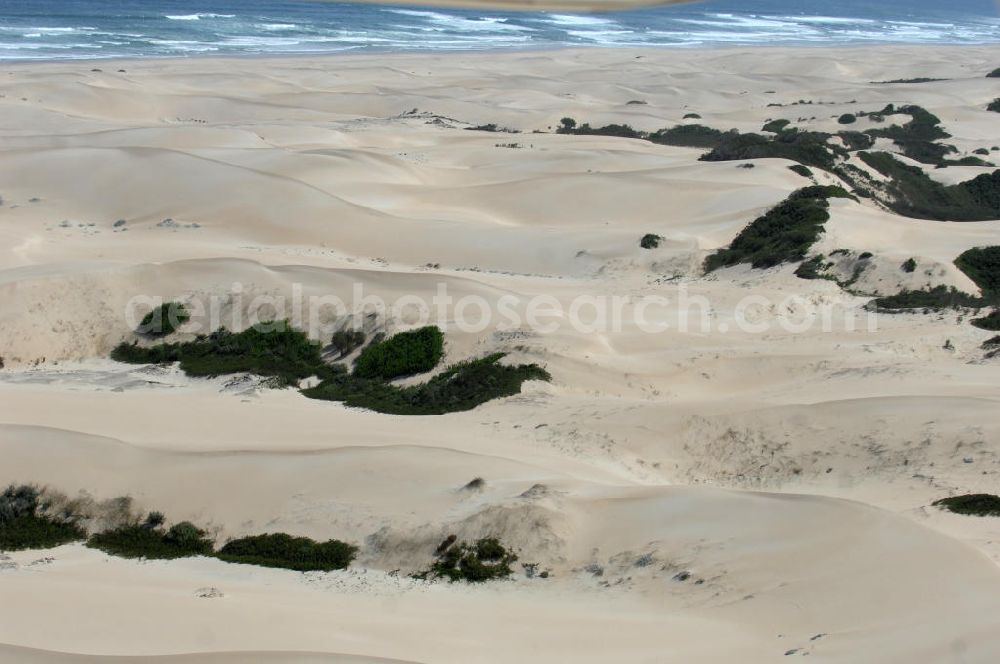 Blue Horizon Bay from the bird's eye view: Blick auf den Strandbereich Blue Horizon Bay am Indischen Ozean. Blue Horizon Bay beach area on the Indian Ocean.